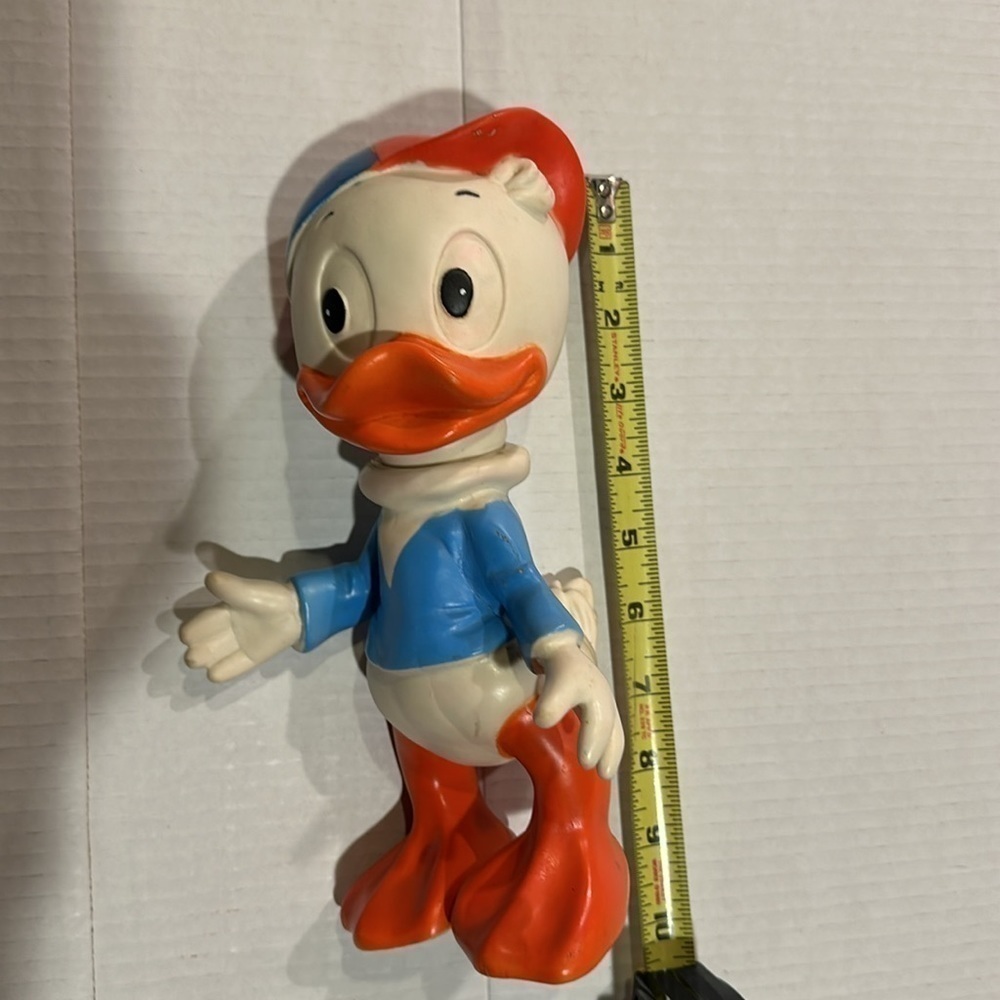 Vintage Walt Disney’s nephew Huey character w orange blue and off white plastic - Picture 2 of 9